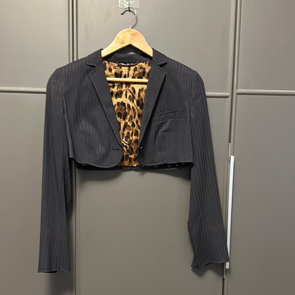 Black Cropped Blazer with Animal Print Lining